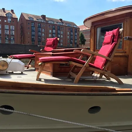 Båthotell Hotelschiff Nedeva BRE